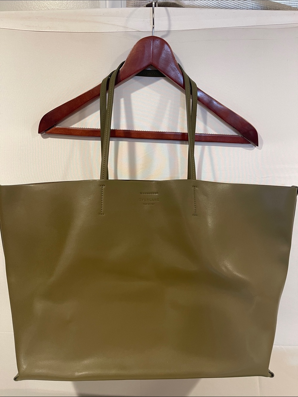 Everlane The Luxe Italian Leather Tote Bag - Picture 3 of 17